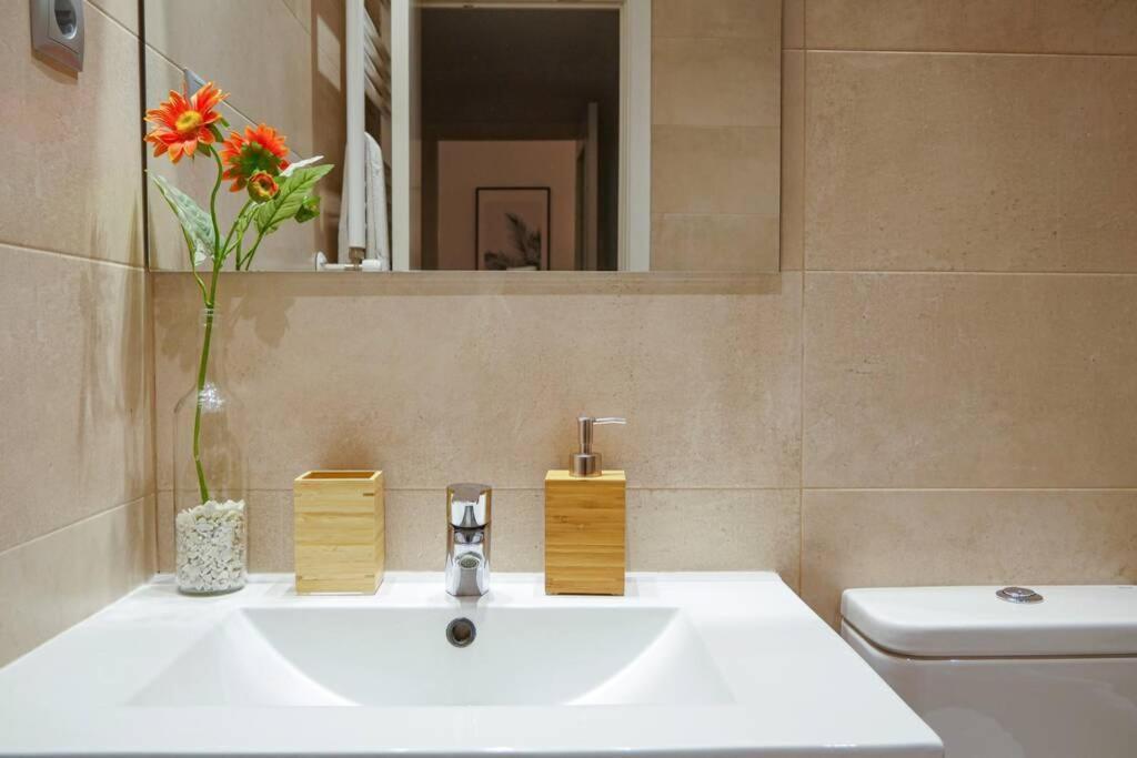 Stay U-Nique Apartments Lluca Βαρκελώνη Εξωτερικό φωτογραφία